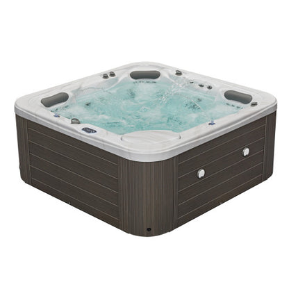 Luxury Spas Infinity 5-Person Hot Tub