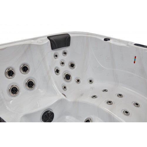 Luxury Spas Victoria 6-Person Hot Tub